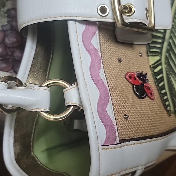 COACH EUC Ltd Edition Leafy 🐞 Straw Leather Tote Bag & 🐝Writslet ❤️ - Picture 10 of 16